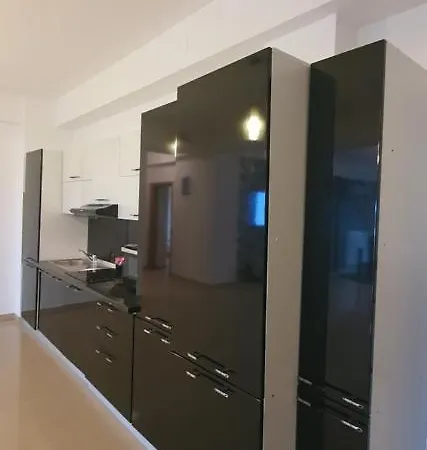 Sunrise Residence Luxury 3 Bed,3 Bath 2 Minute De Plaja Mamaia Nord * Constanţa