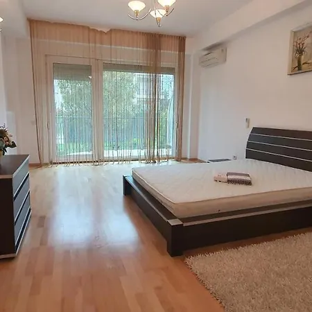 Sunrise Residence Luxury 3 Bed,3 Bath 2 Minute De Plaja Mamaia Nord Appartamento