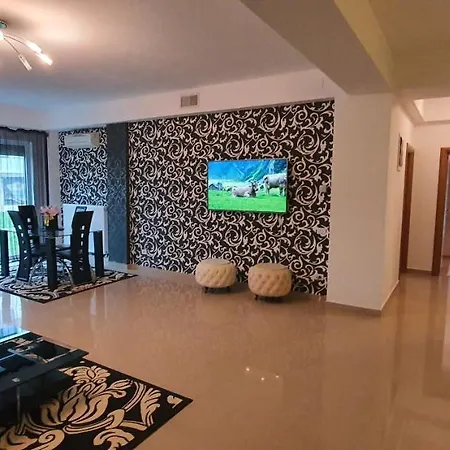 Sunrise Residence Luxury 3 Bed,3 Bath 2 Minute De Plaja Mamaia Nord