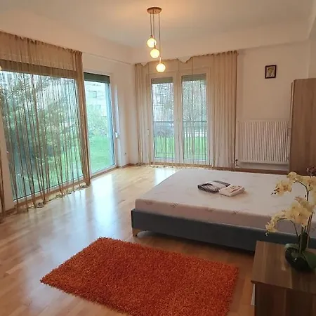Sunrise Residence Luxury 3 Bed,3 Bath 2 Minute De Plaja Mamaia Nord Appartamento