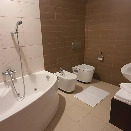 Sunrise Residence Luxury 3 Bed,3 Bath 2 Minute De Plaja Mamaia Nord Appartamento Constanţa
