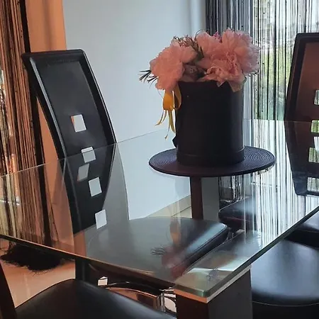 Sunrise Residence Luxury 3 Bed,3 Bath 2 Minute De Plaja Mamaia Nord *