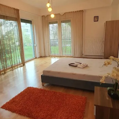 Sunrise Residence Luxury 3 Bed,3 Bath 2 Minute De Plaja Mamaia Nord